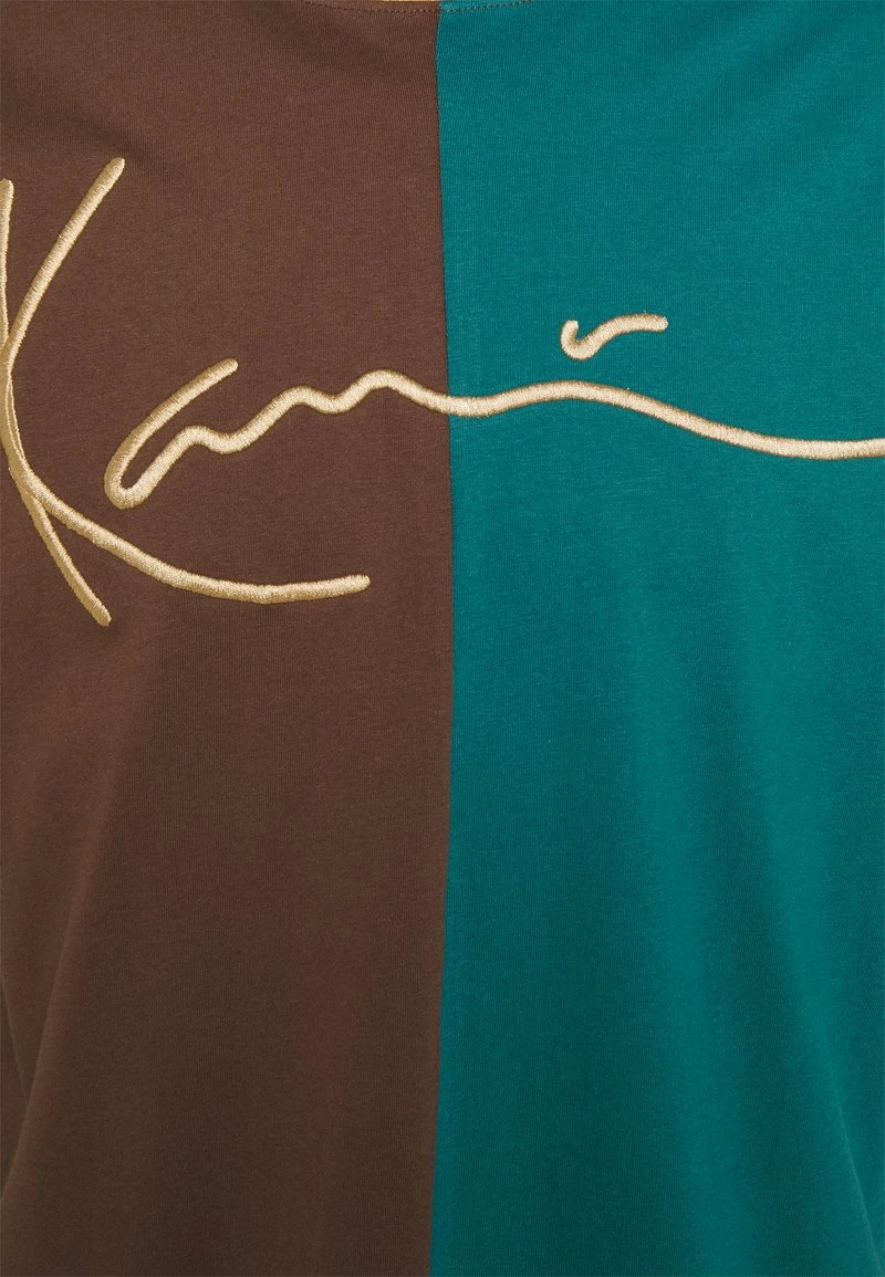 Karl Kani SIGNATURE BLOCK TEE UNISEX - T-Shirt Print - Brown 5 Karl Kani SIGNATURE BLOCK TEE UNISEX - T-Shirt Print - Brown – Bild 3