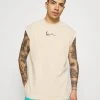 Karl Kani SMALL SIGNATURE TEE - Top - Sand, Unisex -Outlet KARL KANI Store 84b91b0ecac94af5a2592bc73874b1d8