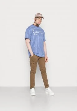 Karl Kani SIGNATURE LOGO PINSTRIPE TEE BLUE UNISEX - T-Shirt Print - Blue -Outlet KARL KANI Store 867e8e4a84c7484b8de231b1627392e7