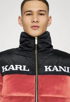 Karl Kani RETRO VELVET BLOCK PUFFER UNISEX - Winterjacke - Dark Red 7 Karl Kani RETRO VELVET BLOCK PUFFER UNISEX - Winterjacke - Dark Red -Outlet KARL KANI Store 8976b24f9aca4cfab765a85acc037919