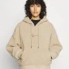 Karl Kani SIGNATURE TEDDY HOODIE - Kapuzenpullover - Light Sand, Damen -Outlet KARL KANI Store 8ab24a8f15b04859a8354b01fbbf1eeb
