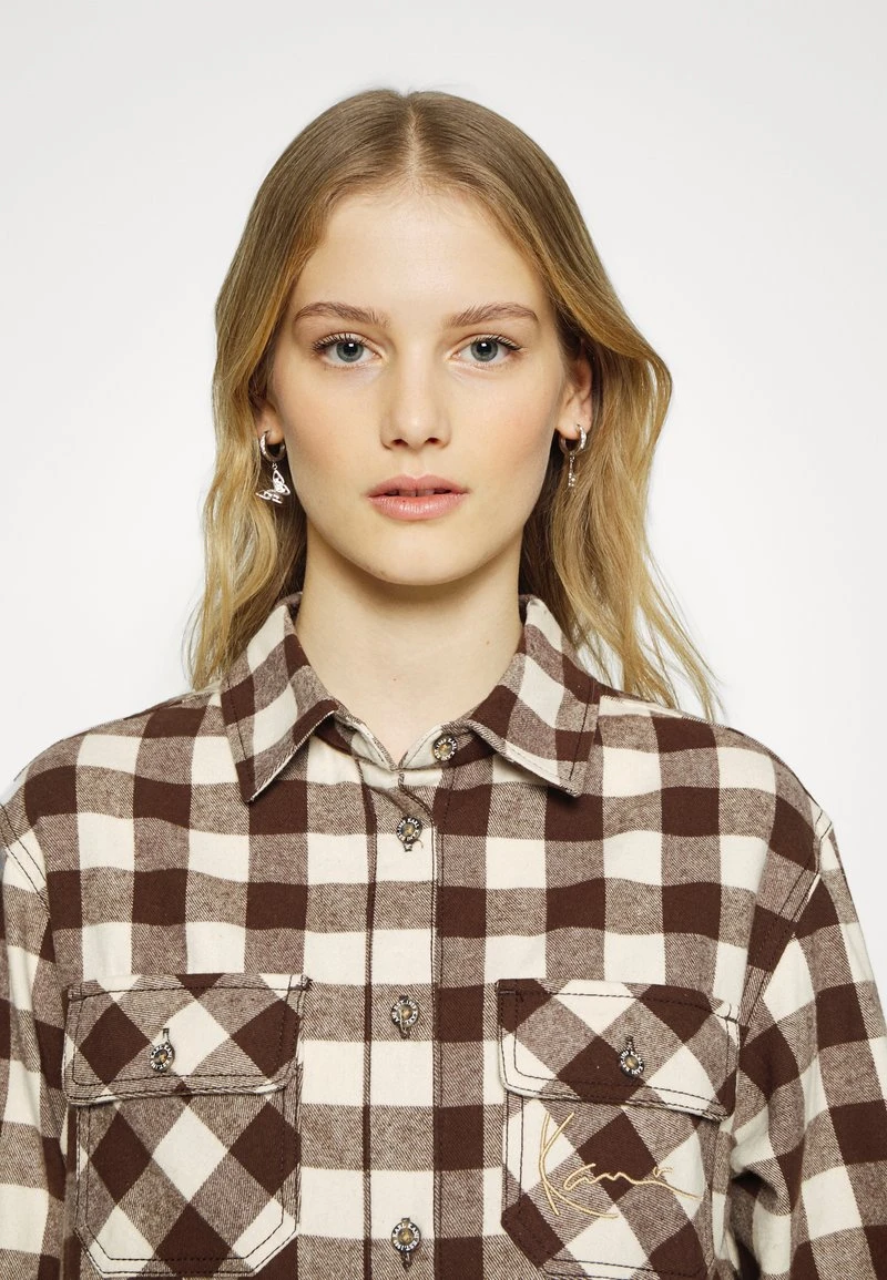CHEST SIGNATURE FLANNEL - Hemdbluse - sand/brown Karl Kani CHEST SIGNATURE FLANNEL - Hemdbluse - Sand/brown, Damen -Outlet KARL KANI Store 8e6358bb837f4bc8a7b93c9364e83412