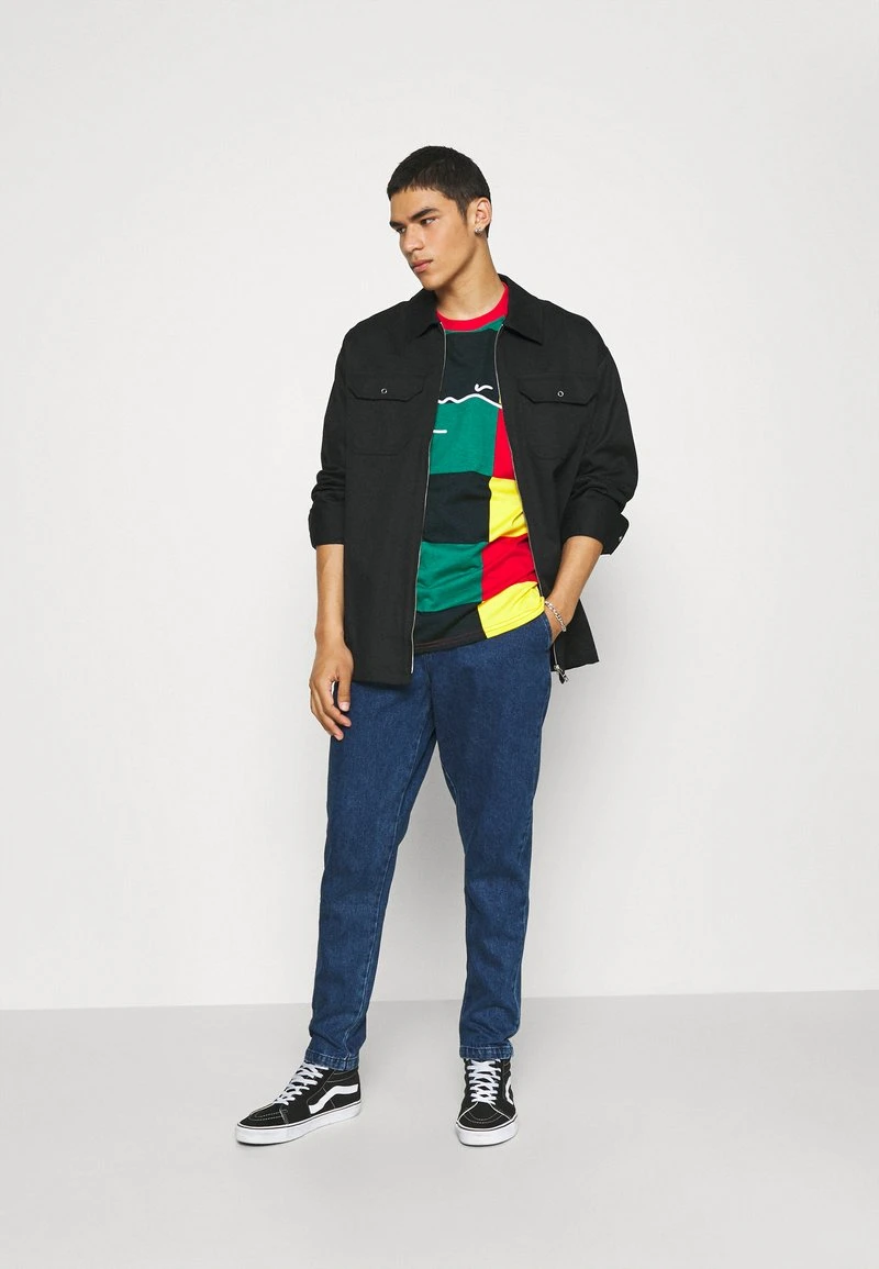 Karl Kani SIGNATURE BLOCK TEE UNISEX - T-Shirt Print - Red 4 Karl Kani SIGNATURE BLOCK TEE UNISEX - T-Shirt Print - Red – Bild 2