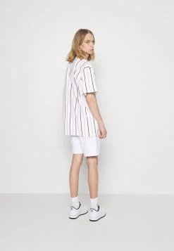 Karl Kani SMALL SIGNATURE PINSTRIPE TEE - T-Shirt Print - White, Herren 13 Karl Kani SMALL SIGNATURE PINSTRIPE TEE - T-Shirt Print - White, Herren -Outlet KARL KANI Store 913170e04b6c431a9c591a6caeed78a5