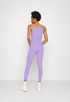 Karl Kani SMALL SIGNATURE - Top - Purple, Damen 9 Karl Kani SMALL SIGNATURE - Top - Purple, Damen -Outlet KARL KANI Store 91c047464e314101bb7e5f541784a135