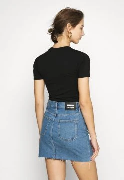 Karl Kani SMALL SIGNATURE TEE - T-Shirt Print - Black, Damen 4 Karl Kani SMALL SIGNATURE TEE - T-Shirt Print - Black, Damen -Outlet KARL KANI Store 91fcbd34e8f7460f93b42b241cc99295