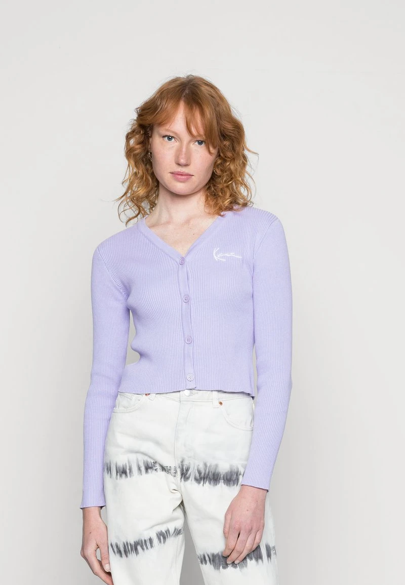 CHEST SIGNATURE BOLERO PURPLE - Strickjacke - purple Karl Kani CHEST SIGNATURE BOLERO PURPLE - Strickjacke - Purple, Damen -Outlet KARL KANI Store 9ad9b4a0d5ed466398f3ce8baf3b9601
