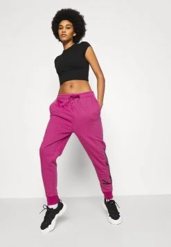 Karl Kani SIGNATURE - Jogginghose - Darkpink, Damen 5 Karl Kani SIGNATURE - Jogginghose - Darkpink, Damen -Outlet KARL KANI Store 9b08766e6db64125bd4dc0d1ad46bff4