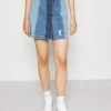 Karl Kani BLOCK SKIRT - Minirock - Blue, Damen 2 Karl Kani BLOCK SKIRT - Minirock - Blue, Damen -Outlet KARL KANI Store 9bd5a4e179c34e9c9282c73872239f43