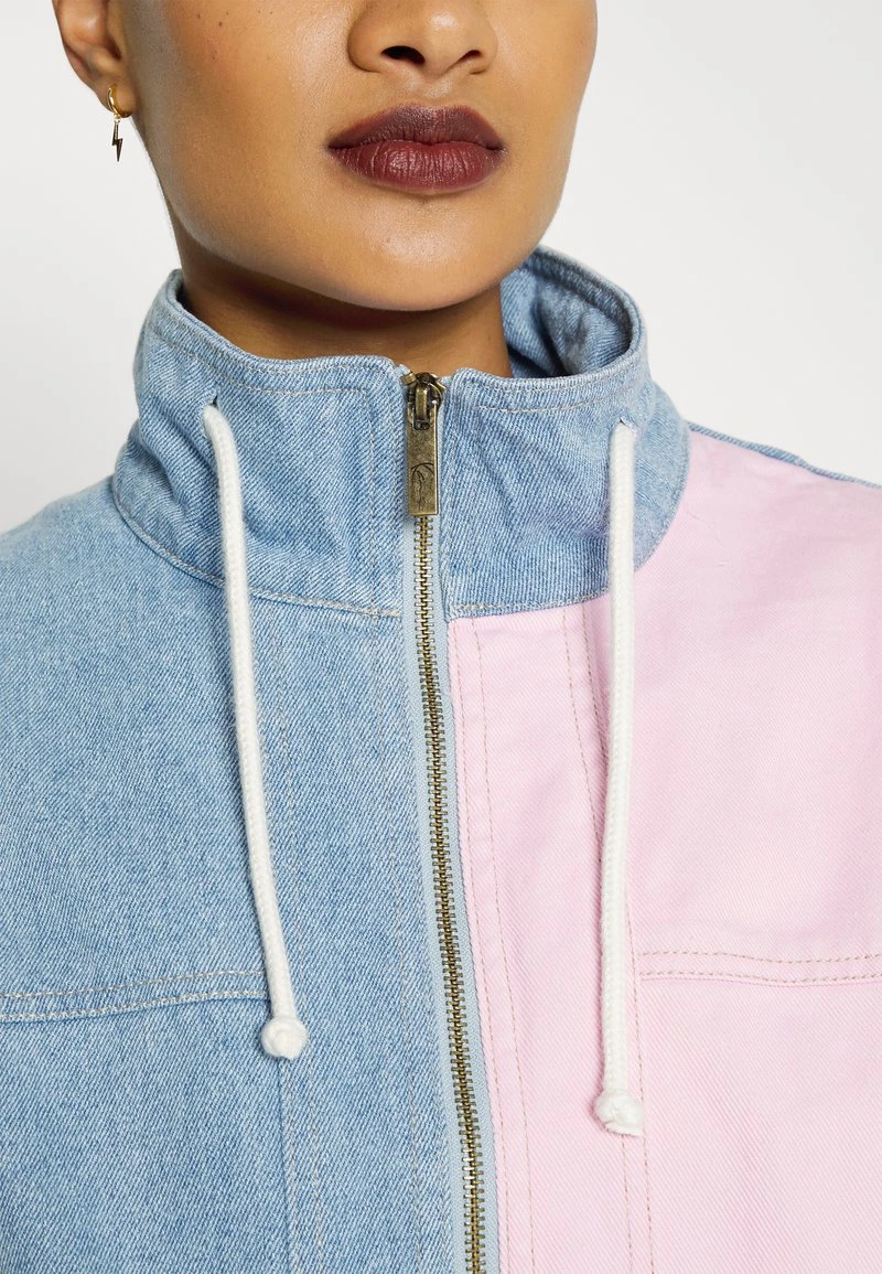 Karl Kani ORIGINALS BLOCK JACKET - Jeansjacke - Rose/blue, Damen 10 Karl Kani ORIGINALS BLOCK JACKET - Jeansjacke - Rose/blue, Damen – Bild 8