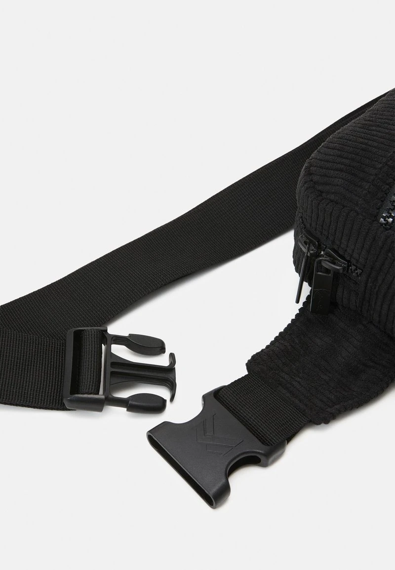 RETRO HIP BAG UNISEX - Gürteltasche - black Karl Kani RETRO HIP BAG UNISEX - Gürteltasche - Black -Outlet KARL KANI Store a2473db70f1f46e1a98d04ceb6a84728