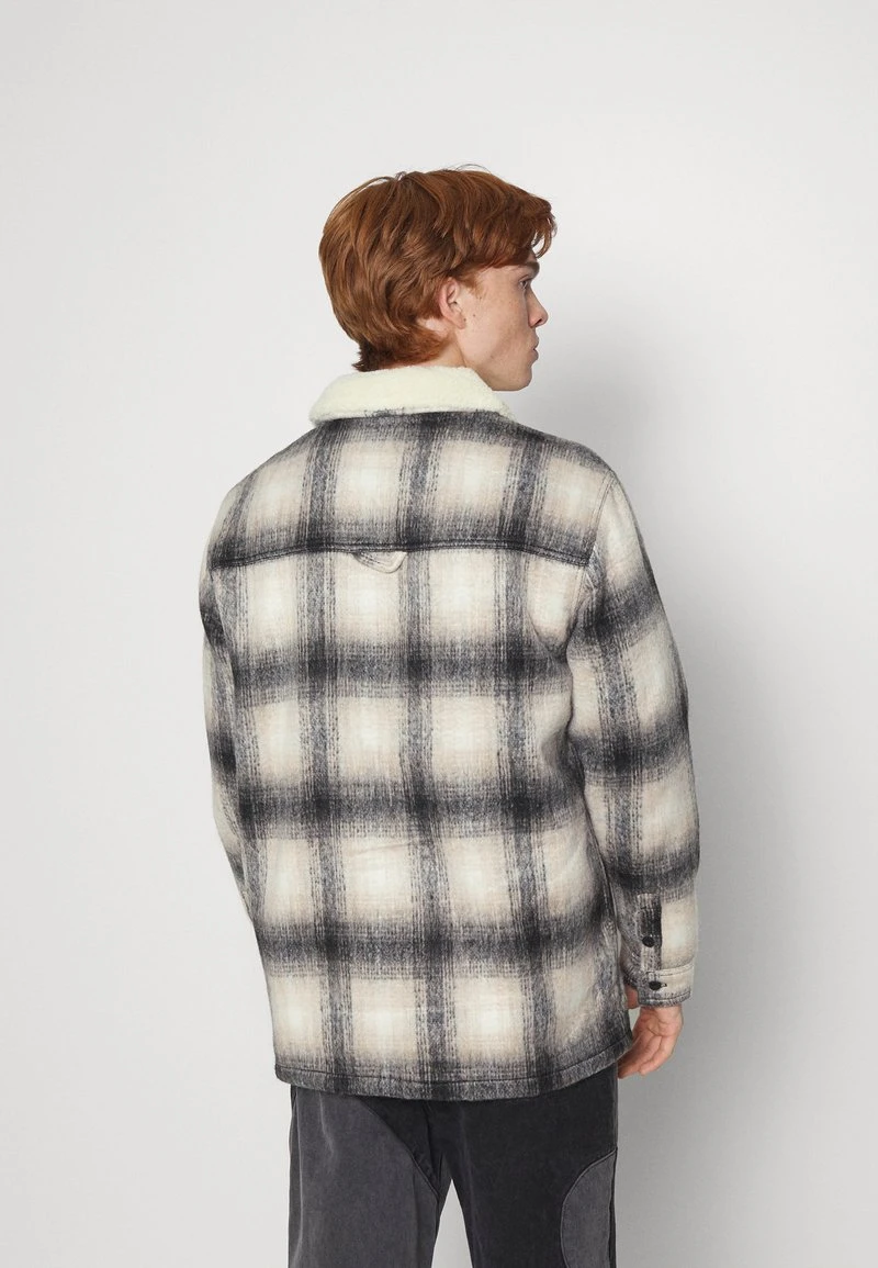 CHEST SIGNATURE JACKET UNISEX - Übergangsjacke - beige Karl Kani CHEST SIGNATURE JACKET UNISEX - Übergangsjacke - Beige -Outlet KARL KANI Store a9d2546b7e4c4f8a98d9a26d9c96c79b