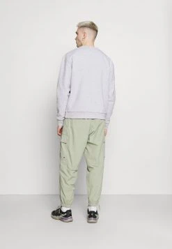 Karl Kani RETRO CREW - Sweatshirt - Grey, Herren 10 Karl Kani RETRO CREW - Sweatshirt - Grey, Herren -Outlet KARL KANI Store aa3af91785af4166846ecd72af5267af