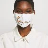Karl Kani SIGNATURE FACE MASK - Stoffmaske - White, Unisex -Outlet KARL KANI Store ab76be0025ad4fe3b1808e7ebd51c2fe