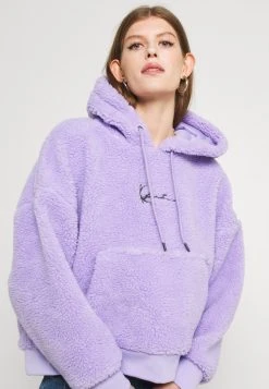 Karl Kani SIGNATURE HOODIE - Kapuzenpullover - Lila, Damen 11 Karl Kani SIGNATURE HOODIE - Kapuzenpullover - Lila, Damen -Outlet KARL KANI Store ace0a0d3fa1c44a8ba1d23dc99bf34a9