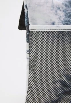 Karl Kani SIGNATURE TIE DYE POUCH BAG UNISEX - Umhängetasche - Black 11 Karl Kani SIGNATURE TIE DYE POUCH BAG UNISEX - Umhängetasche - Black -Outlet KARL KANI Store ae13c57c144b416f9b30e603276866e7