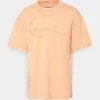 Karl Kani SIGNATURE DESTROYED TEE UNISEX - T-Shirt Print - Light Orange 2 Karl Kani SIGNATURE DESTROYED TEE UNISEX - T-Shirt Print - Light Orange -Outlet KARL KANI Store aecd2a960b1a469faf330dd1558ed61e
