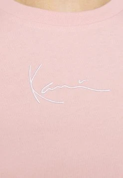 Karl Kani SMALL SIGNATURE TEE - T-Shirt Basic - Rose, Damen 11 Karl Kani SMALL SIGNATURE TEE - T-Shirt Basic - Rose, Damen -Outlet KARL KANI Store af60699f6e9a4f2d8422d18f5b6ee928