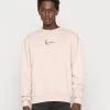 Karl Kani UNISEX SMALL SIGNATURE WASHED CREW UNISEX - Sweatshirt - Rose -Outlet KARL KANI Store b17a22796fb44715b8a73dd1cac10dd1