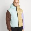 Karl Kani RETRO BLOCK HOODED PUFFER JACKET - Winterjacke - Sand, Damen 1 Karl Kani RETRO BLOCK HOODED PUFFER JACKET - Winterjacke - Sand, Damen -Outlet KARL KANI Store b2ee539d3c6c416298768b7c65594eba