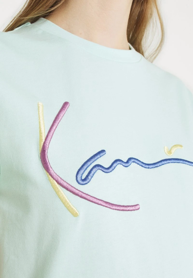 SIGNATURE TEE - T-Shirt print - mint Karl Kani SIGNATURE TEE - T-Shirt Print - Mint, Damen -Outlet KARL KANI Store b394788196d845a1bb362bb18a2a32ad