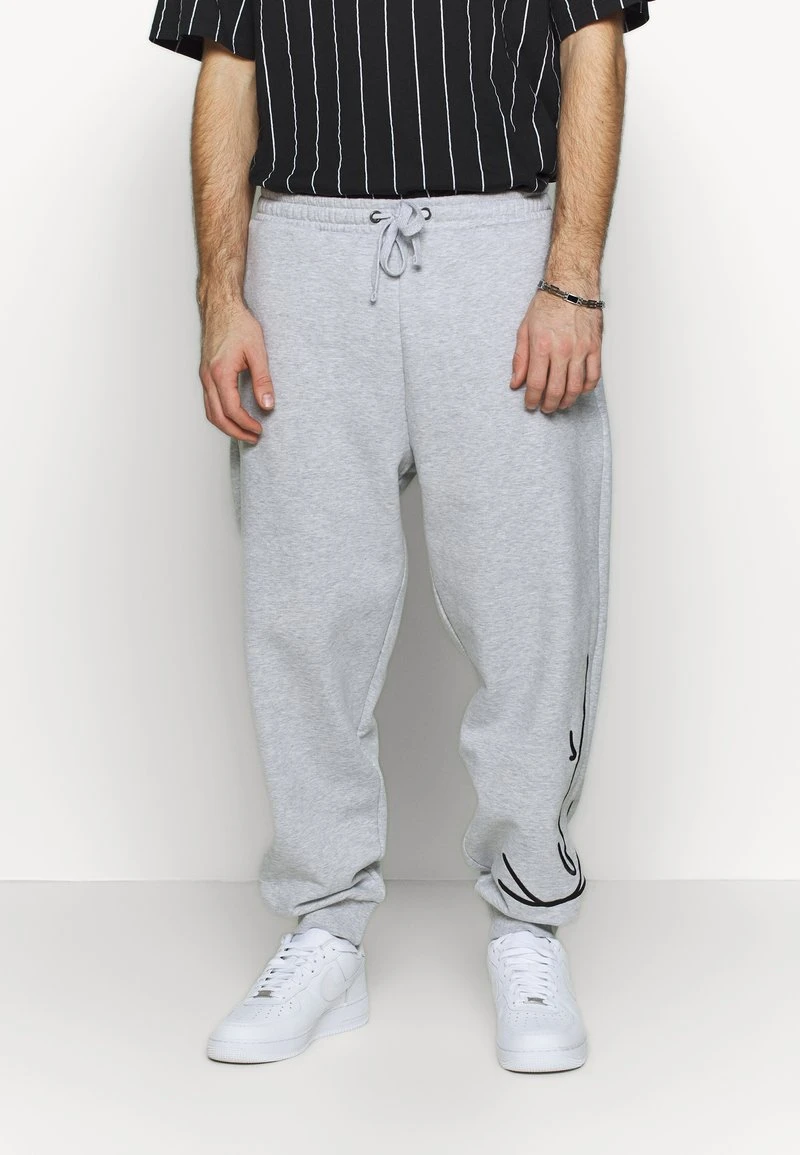 SIGNATURE RETRO - Jogginghose - grey/black Karl Kani SIGNATURE RETRO - Jogginghose - Grey/black, Herren -Outlet KARL KANI Store b3962ea30e6c4009aa150678a3cbf8b2