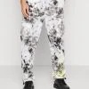 Karl Kani SIGNATURE PIXELPRINT PANTS UNISEX - Cargohose - Grey 1 Karl Kani SIGNATURE PIXELPRINT PANTS UNISEX - Cargohose - Grey -Outlet KARL KANI Store b420c321b8884c77abe656be0b6761bd