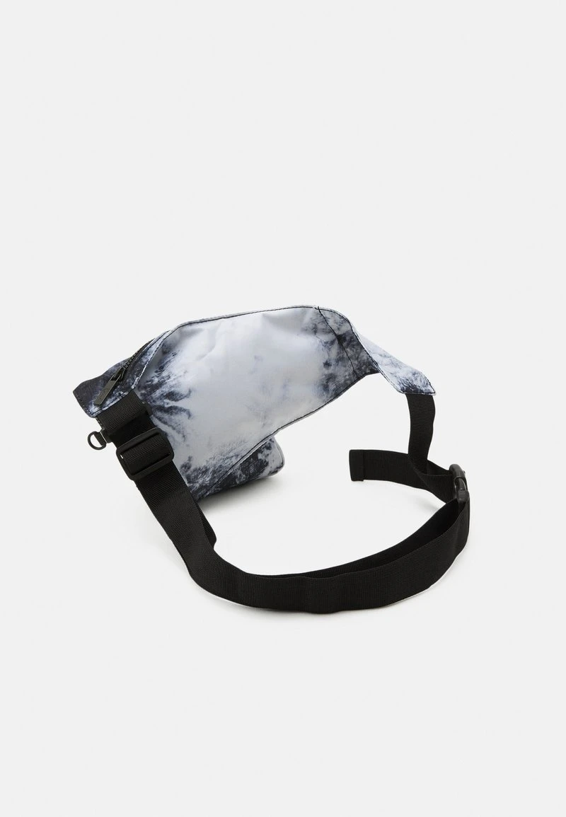 SIGNATURE TIE DYE BODY BAG UNISEX - Umhängetasche - black Karl Kani SIGNATURE TIE DYE BODY BAG UNISEX - Umhängetasche - Black -Outlet KARL KANI Store b5b2f914a1df467784fe5a4d1998d3d9