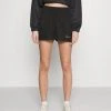 Karl Kani SMALL SIGNATURE - Shorts - Black, Damen 2 Karl Kani SMALL SIGNATURE - Shorts - Black, Damen -Outlet KARL KANI Store b73f58131597403f85bf470284a9cf2c