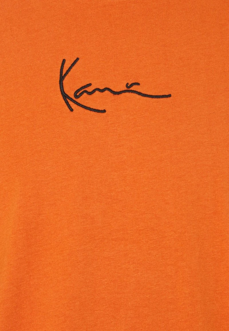 Karl Kani SMALL SIGNATURE TEE UNISEX - T-Shirt Print - Dark Orange 5 Karl Kani SMALL SIGNATURE TEE UNISEX - T-Shirt Print - Dark Orange – Bild 3