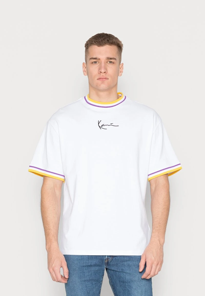 SIGNATURE TEE UNISEX - T-Shirt basic - white Karl Kani SIGNATURE TEE UNISEX - T-Shirt Basic - White -Outlet KARL KANI Store b7dd0ab5f9c849ff8ece25ba56b73918