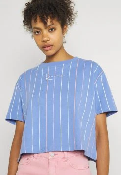Karl Kani SMALL SIGNATURE SHORT PINSTRIPE TEE - T-Shirt Print - Blue, Damen 11 Karl Kani SMALL SIGNATURE SHORT PINSTRIPE TEE - T-Shirt Print - Blue, Damen -Outlet KARL KANI Store b8ad547dfa3a41dd96869da1a3d479ad