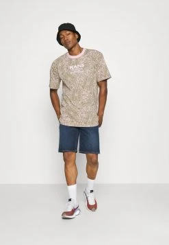 Karl Kani UNISEX RETRO PAISLEY TEE - T-Shirt Print - Rose 11 Karl Kani UNISEX RETRO PAISLEY TEE - T-Shirt Print - Rose -Outlet KARL KANI Store bad9c2ee711f460f861d9899c1f77027