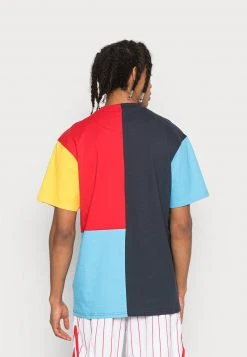 Karl Kani SIGNATURE BLOCK TEE UNISEX - T-Shirt Print - Multicolor -Outlet KARL KANI Store bcdba6244a5148099493c6b8fbc6109a