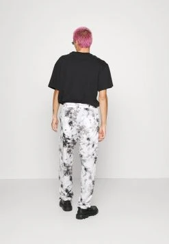 Karl Kani SIGNATURE PIXELPRINT PANTS UNISEX - Cargohose - Grey -Outlet KARL KANI Store c528f1ff1fbd4cdfa525850ea18f4fae