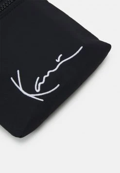 Karl Kani SIGNATURE POUCH BAG UNISEX - Umhängetasche - Black 5 Karl Kani SIGNATURE POUCH BAG UNISEX - Umhängetasche - Black -Outlet KARL KANI Store c77a8008e4fc4e7c8455f40cf7e9d0f7