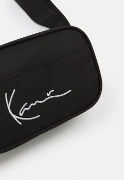 Karl Kani SIGNATURE MULTI PANEL BAG UNISEX SET - Gürteltasche - Black 11 Karl Kani SIGNATURE MULTI PANEL BAG UNISEX SET - Gürteltasche - Black -Outlet KARL KANI Store c88301c2ebaa40d3bbbd08424f8629e1