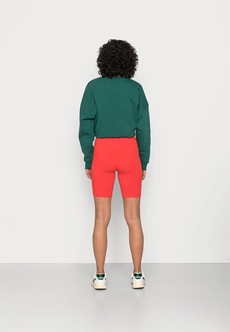 WOVEN SIGNATURE CYCLING - Shorts - red Karl Kani WOVEN SIGNATURE CYCLING - Shorts - Red, Damen -Outlet KARL KANI Store c8f4259f8a6d4245964d8bf046c0881f