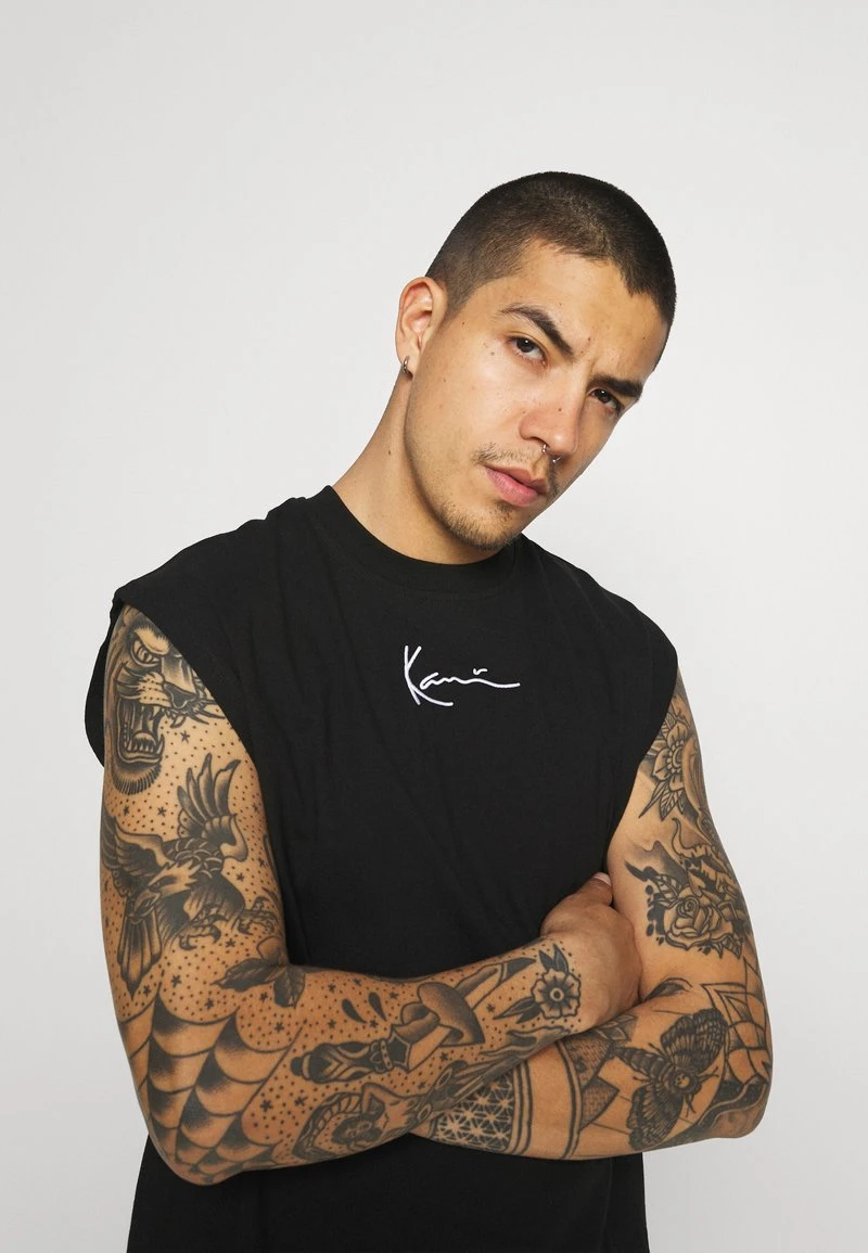 SMALL SIGNATURE TEE - T-Shirt basic - black Karl Kani SMALL SIGNATURE TEE - T-Shirt Basic - Black, Herren -Outlet KARL KANI Store d1ffca8aa7e844cf82815316eea1ca17