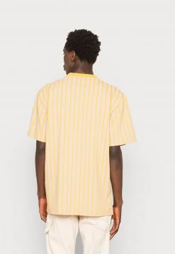 Karl Kani SIGNATURE KKJ PINSTRIPE TEE UNISEX - T-Shirt Print - Light Sand -Outlet KARL KANI Store d294fd51a22445e4b9d11397a383f9b5