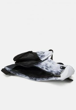Karl Kani SIGNATURE TIE DYE BODY BAG UNISEX - Umhängetasche - Black 4 Karl Kani SIGNATURE TIE DYE BODY BAG UNISEX - Umhängetasche - Black -Outlet KARL KANI Store d51c53b13fff47a7aea233cff9fe7578