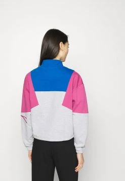 Karl Kani SIGNATURE BLOCK TROYER - Sweatshirt - Grey, Damen 12 Karl Kani SIGNATURE BLOCK TROYER - Sweatshirt - Grey, Damen -Outlet KARL KANI Store d5899fae69be46f89a0fc60e60834800