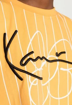 Karl Kani SIGNATURE CROP TEE - T-Shirt Print - Light Orange, Damen 6 Karl Kani SIGNATURE CROP TEE - T-Shirt Print - Light Orange, Damen -Outlet KARL KANI Store d7933cacf604486f90050e5d6617262c