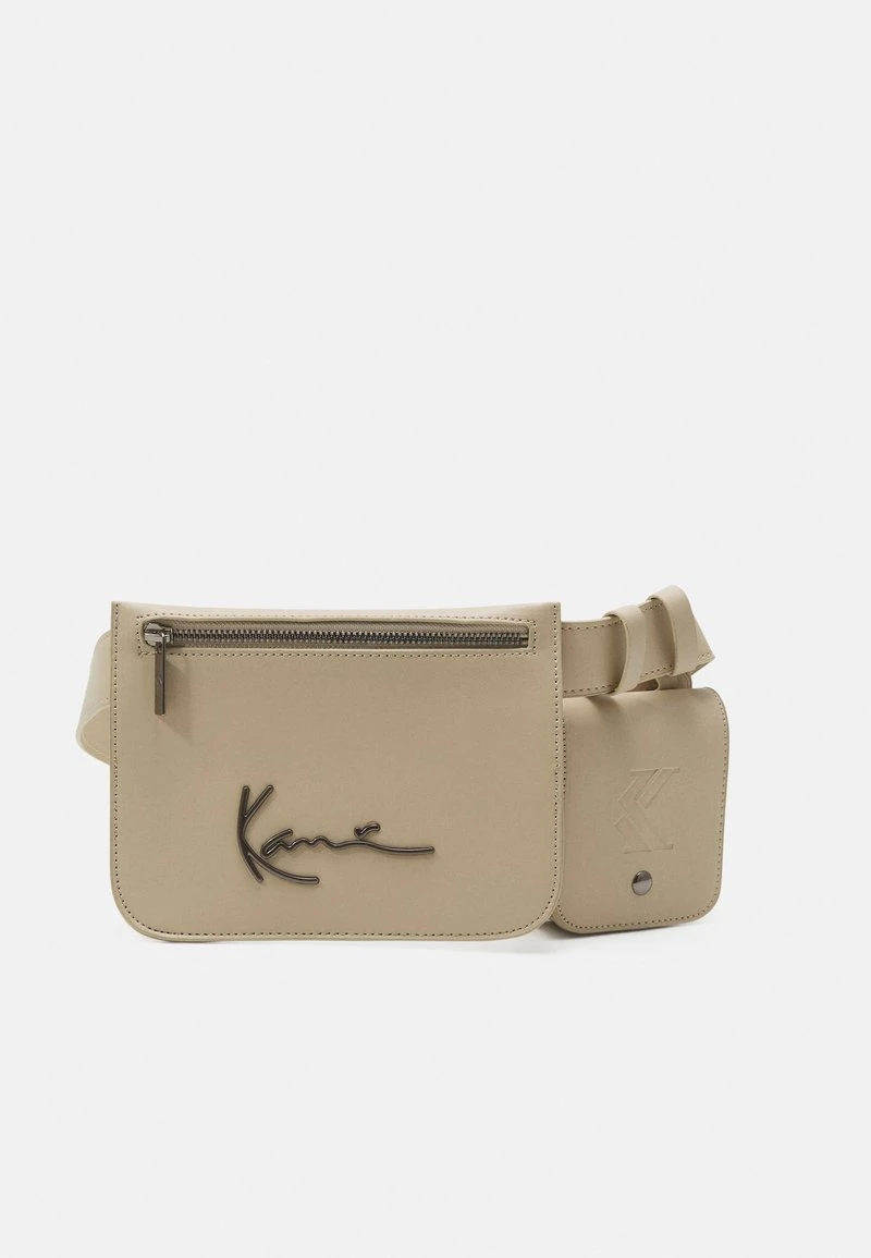 SIGNATURE MULTIPOCKET UNISEX - Gürteltasche - cream Karl Kani SIGNATURE MULTIPOCKET UNISEX - Gürteltasche - Cream -Outlet KARL KANI Store d7f5f8b2f2a44d8684836d4eecd36560