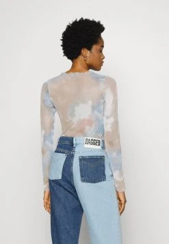 Karl Kani SIGNATURE - Langarmshirt - Taupe, Damen 10 Karl Kani SIGNATURE - Langarmshirt - Taupe, Damen -Outlet KARL KANI Store d9d14145ed8c4546be3cf59fb271c6de