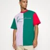 Karl Kani SIGNATURE BLOCK TEE UNISEX - T-Shirt Print - Green 2 Karl Kani SIGNATURE BLOCK TEE UNISEX - T-Shirt Print - Green -Outlet KARL KANI Store da924af469c64506a5d0d20438ed614c