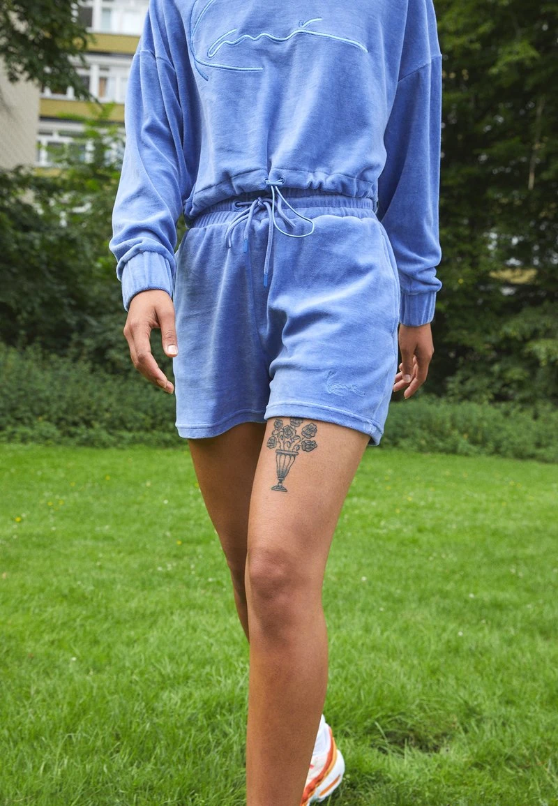 Karl Kani SIGNATURE - Shorts - Blue, Damen 5 Karl Kani SIGNATURE - Shorts - Blue, Damen – Bild 3