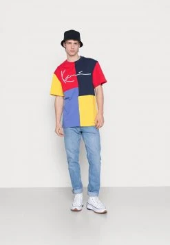 Karl Kani SIGNATURE BLOCK TEE - T-Shirt Print - Navy, Unisex 8 Karl Kani SIGNATURE BLOCK TEE - T-Shirt Print - Navy, Unisex -Outlet KARL KANI Store df46b3ca025e4b5295521ec290f97d20