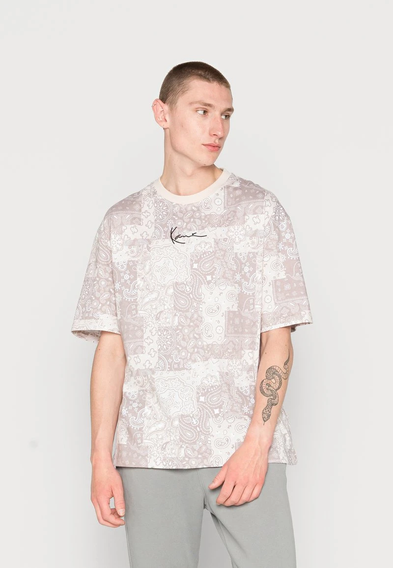 SMALL SIGNATURE TEE LIGHT UNISEX - T-Shirt print - sand Karl Kani SMALL SIGNATURE TEE LIGHT UNISEX - T-Shirt Print - Sand -Outlet KARL KANI Store df9626028f904e1881abef5487568a3f