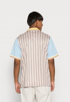 Karl Kani VARSITY BASEBALL SHIRT UNISEX - Hemd - Light Sand 9 Karl Kani VARSITY BASEBALL SHIRT UNISEX - Hemd - Light Sand -Outlet KARL KANI Store e058d6a2f8ea4f2d8b138f3de93cf7c8